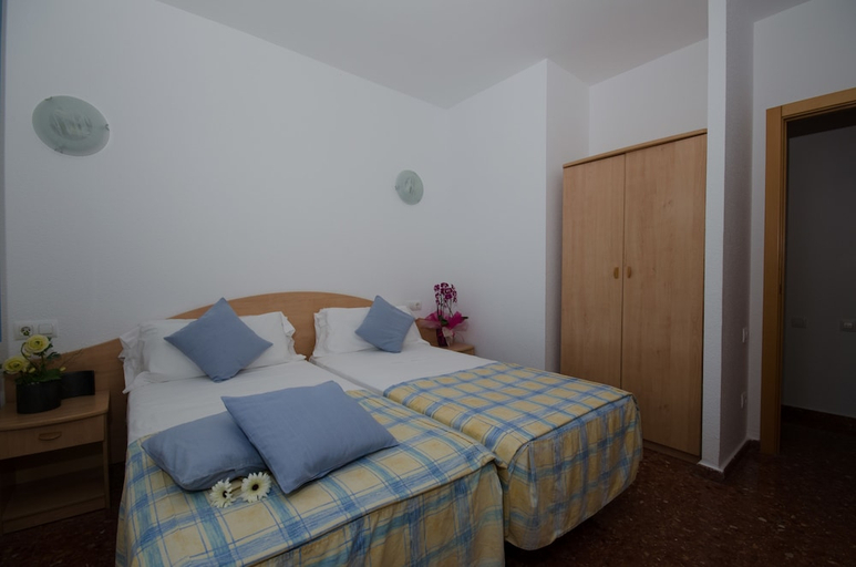 Bedroom 3, Els Llorers, Girona