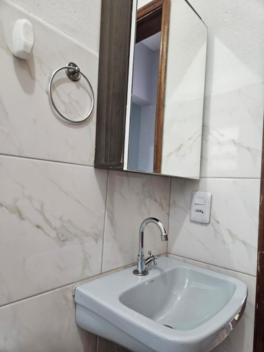 Bathroom 3, Hospedagem Santo Agostinho, Extrema