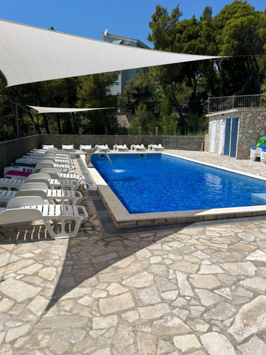 Sport & Beauty 2, Villa Grand