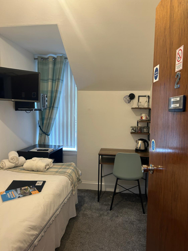 Bedroom 2, Tay Villa, Highland