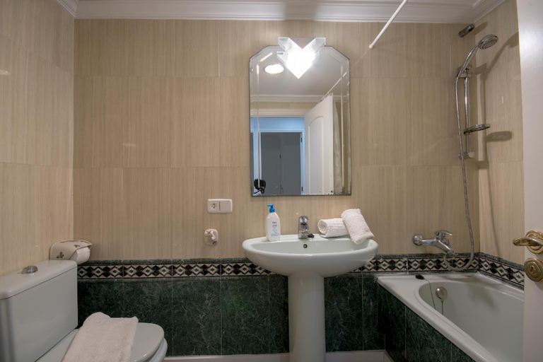 Bathroom 4, Miramar Apartment, Baleares