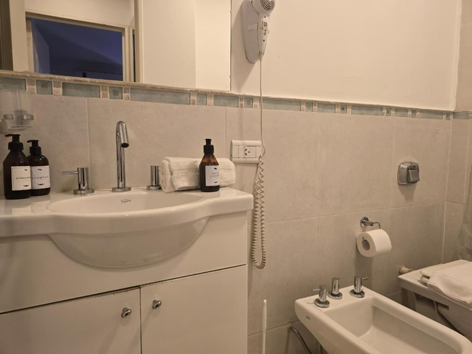 Bathroom 4, Departamentos Illia By Lugar, Capital