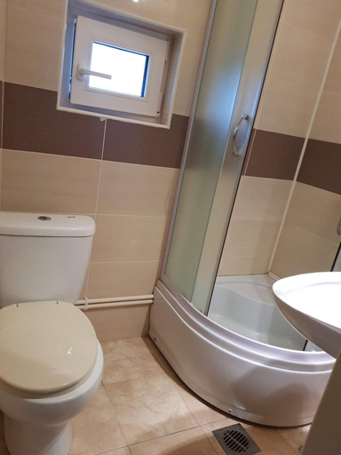 Bathroom 3, Apartmani Petrovic - 3 cozy family apartments, Bajina Bašta