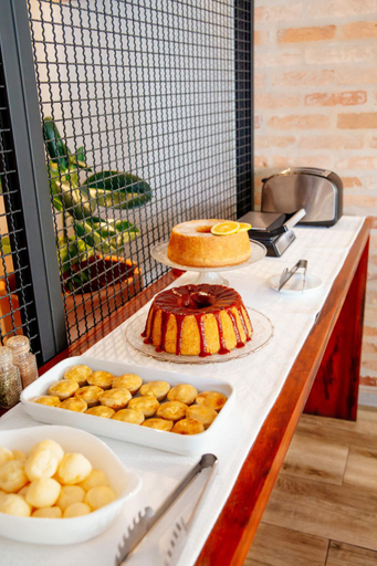 Food & Drinks 4, Vila de Cunha, Cunha