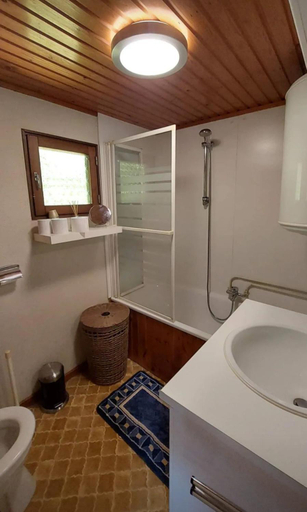 Bathroom 2, Chalet 182 La Boverie Rendeux - La Roche, Luxembourg