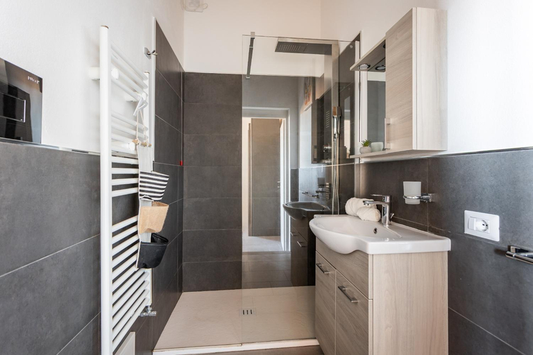 Bathroom 3, Costa Ovest Apartment Waves, Oristano