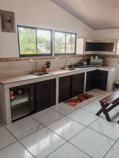Others 4, Casa Caribe, Pococí