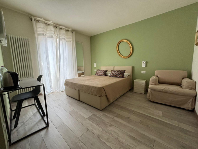Others 3, Casa Oreste, Verona