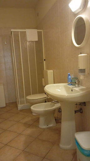 Bathroom 3, QOELET - B&B Etico e Sociale, Arezzo