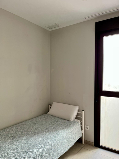 Bedroom 3, Labradores 13, Alicante