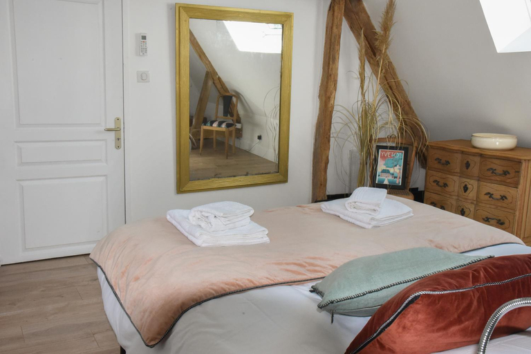 Bedroom 2, Gite & Chambre d'hotes ClosSaintJoseph - Jacuzzi, Sauna & Piscine ext chauffee, Seine-Maritime