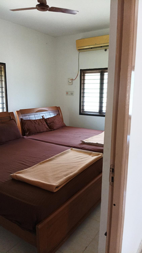 Bedroom 3, SRI SANKARA VILLAS -- Aditya Heritage, Thanjavur