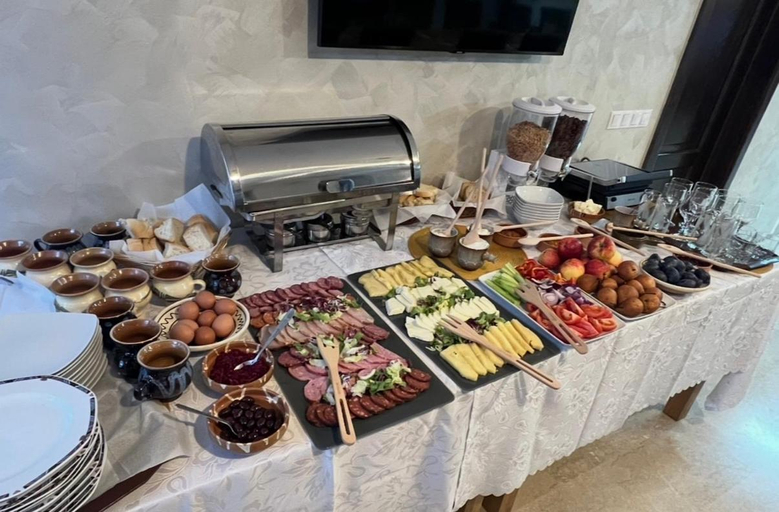 Food & Drinks, Pensiune&Restaurant Casa Maria, Rodna