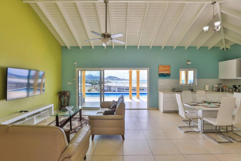 Food & Drinks, Charming 3-bed Villa in Maho