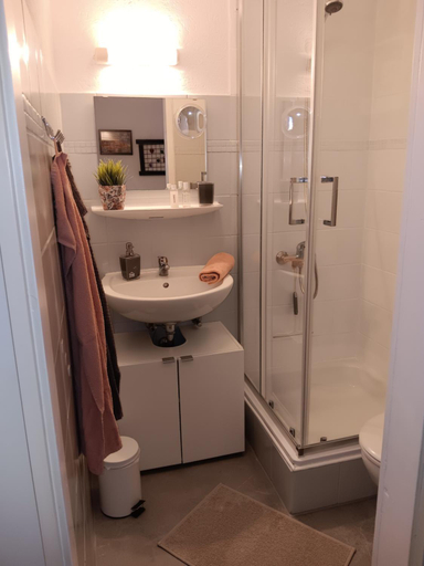 Bathroom 2, Waldblick Ferienwohnungen, Waldshut