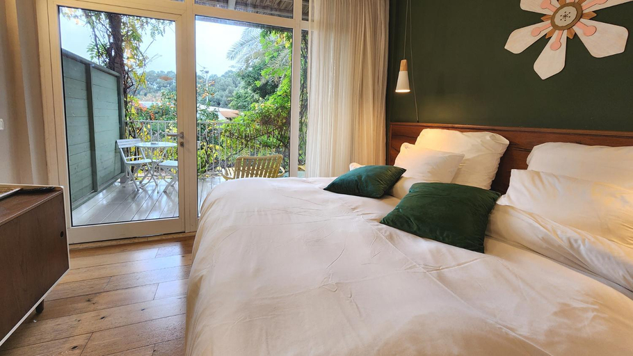 Bedroom 2, Jacob Nea