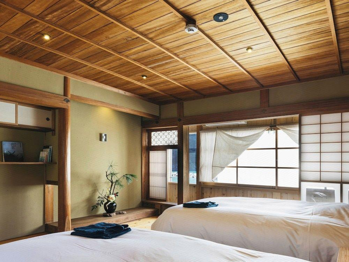 Bedroom, RITA IZUMO SAGIURA, Izumo