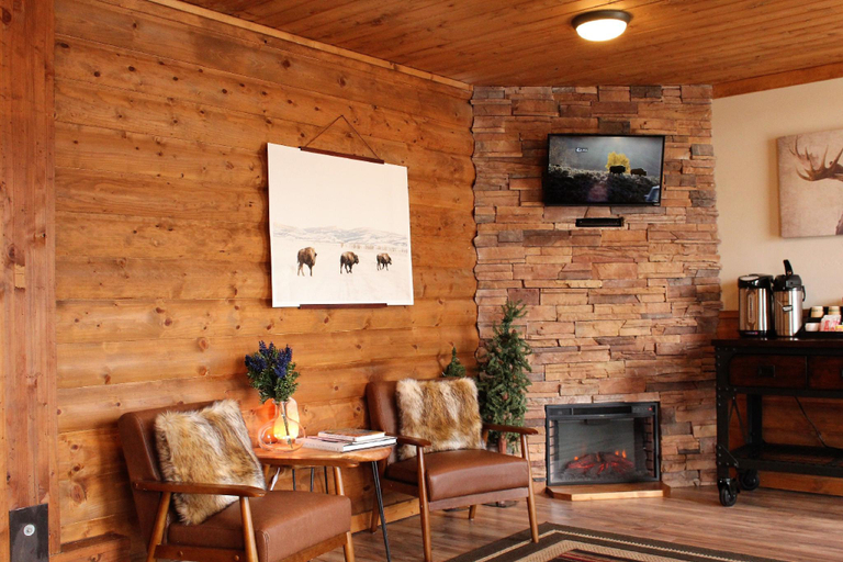 Others 4, Elkhorn Cabins And Inn, Gallatin