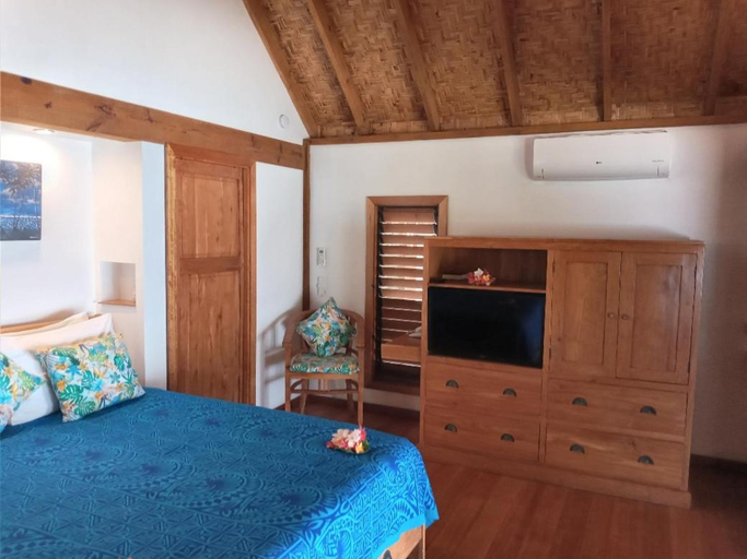 Bedroom 2, Heaven to Sea Beach Villas, Aitutaki