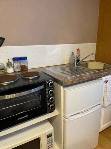 Others 4, ROOM with SHOWER, TOILET and KITCHENETTE, Kent