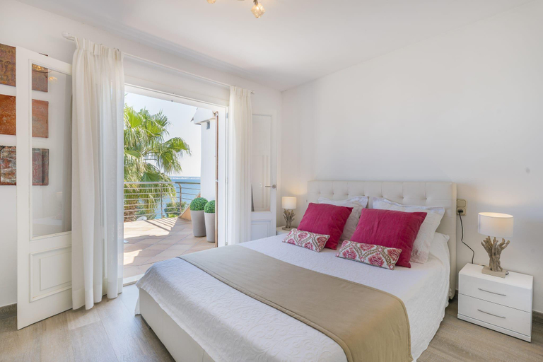 Bedroom 3, Villa Alcanada, Baleares