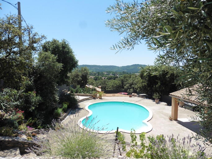 Sport & Beauty 4, Pretty, spacious holiday home with private pool, Vaucluse