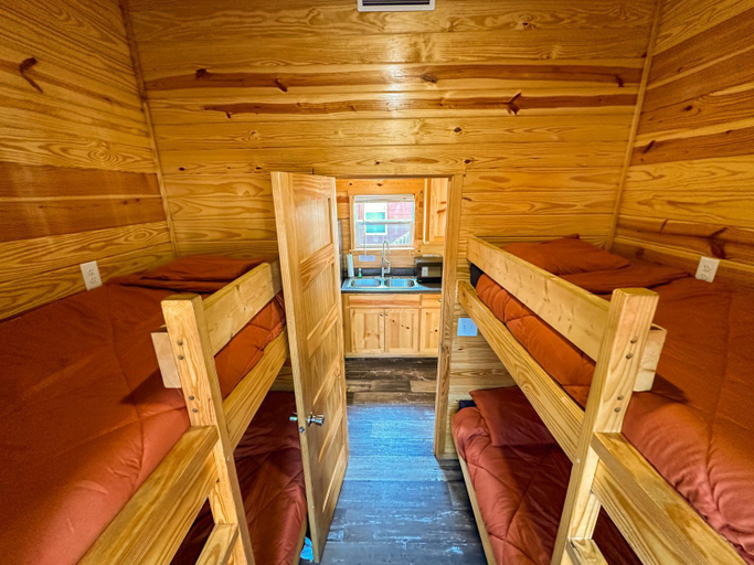 4, Bonanza Camping Resort, Sauk