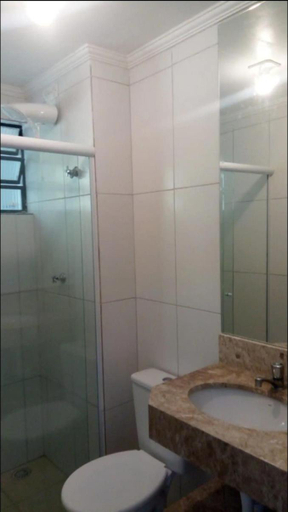 Bathroom, Bate & Volta - Apartamentos com 2 quartos proximo ao SESC Bertioga, Bertioga
