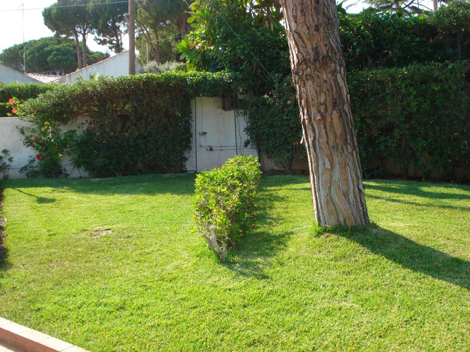 Others 4, Villa La Bussola, Syracuse