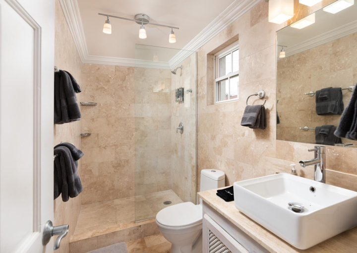 Bathroom 2, Bianca Bay 3 Bedroom West Coast Beach Front Villa