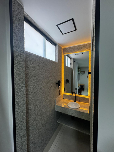 Bathroom, Grande Hotel, Gurupi
