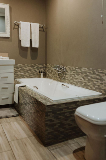 Bathroom 3, Migrate Portfolio, Nkangala