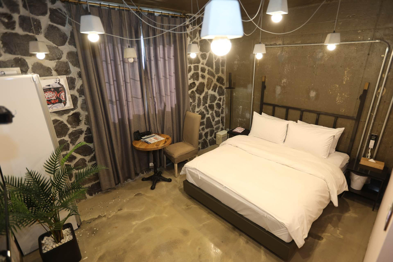 Bedroom 4, Busan Songdo Amnam Iwol Hotel, Saha