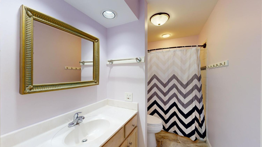 Bathroom 3, 526 Queens Grant, Beaufort