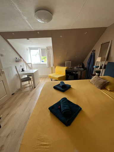 Others 5, B&B Holiday-44, Enkhuizen