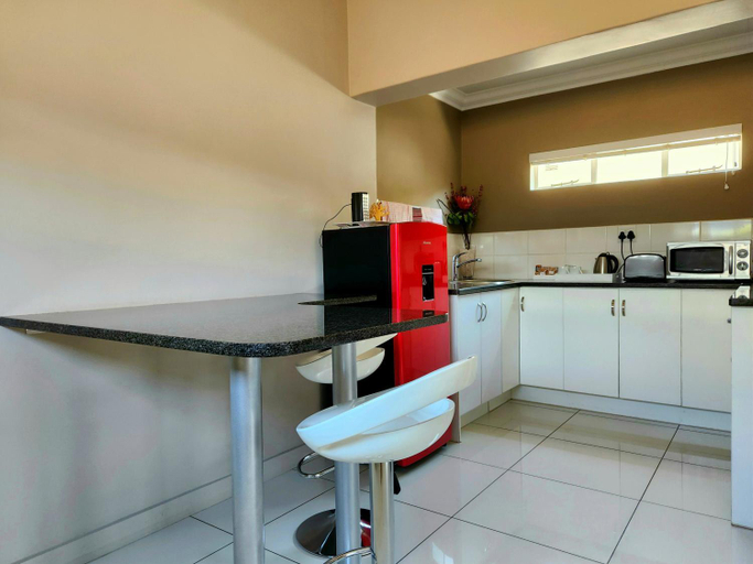 Others 4, Green Kalahari Guesthouse, Siyanda