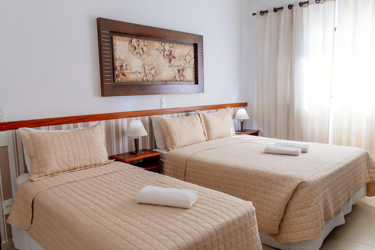 Bedroom 1, Vila de Cunha, Cunha