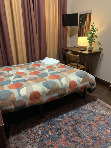Bedroom 2, Four Stars Hotel, London