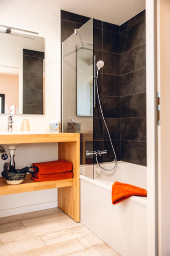 Bathroom 3, Bread et Couette, Rhône