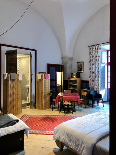 Bedroom 2, LES JARDINS DE LA CATHEDRALE chambres d Hotes gite de groupe, Ardèche