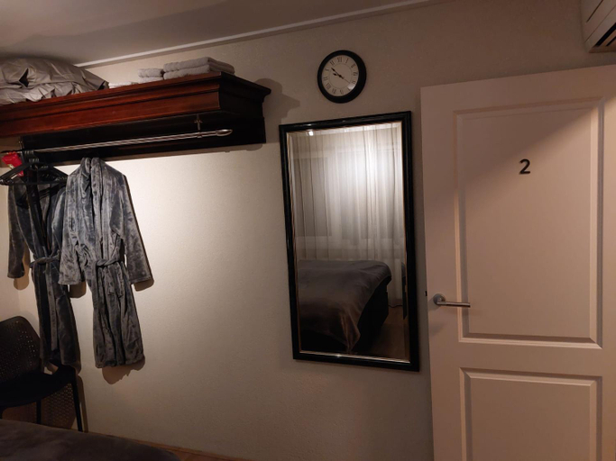 Others 4, Bed & Budget123, Voorst