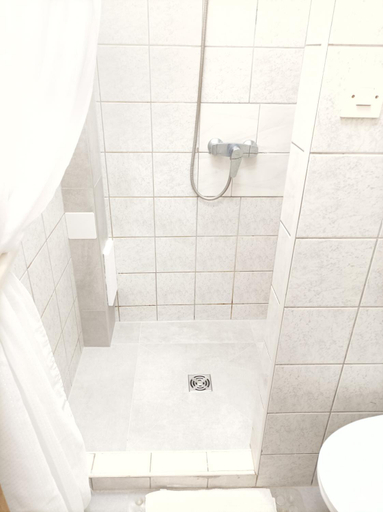Bathroom 2, Rooms & Apartment Hegic, Zadar