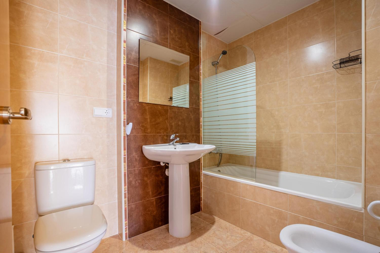 Bathroom 4, Acropolis Vidaber, Castellón