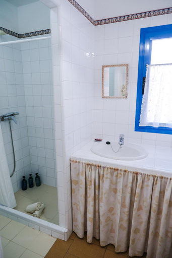 Bathroom, VIVIENDAS ES CARNATGE, Baleares
