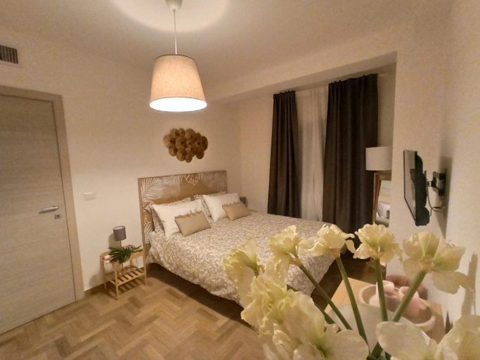 Bedroom 2, OLTREMARE holiday home, Catania
