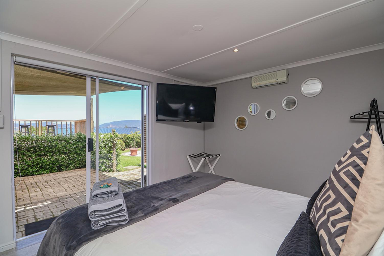 Bedroom 2, Lagoon View Accommodation, Eden