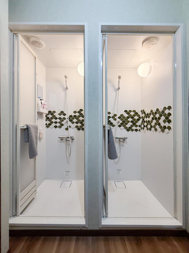 Bathroom 2, Gallery House, Ōta