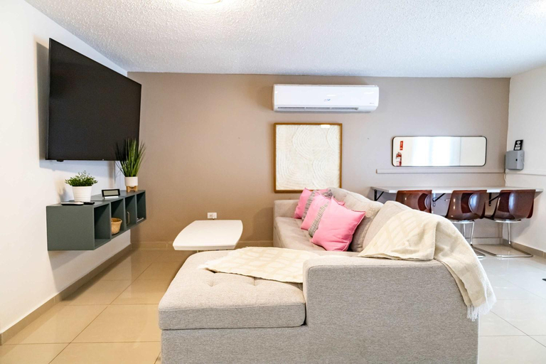 Bedroom 3, Aquaville Dorado Moderna Villa 4