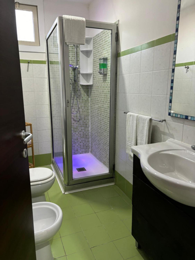 Bathroom, Mg Palace Hotel Costa del Sole, Catania