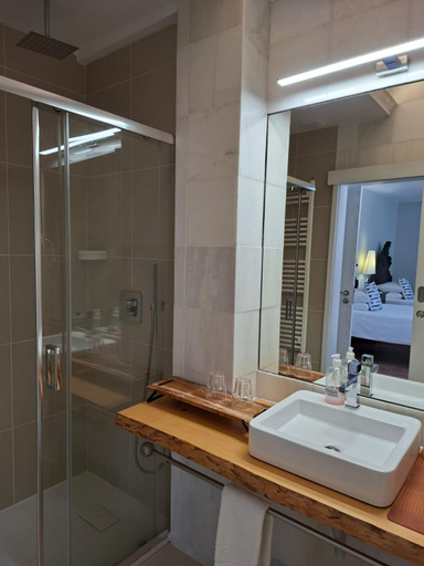 Bathroom 3, Quinta de Marzovelos, Viseu